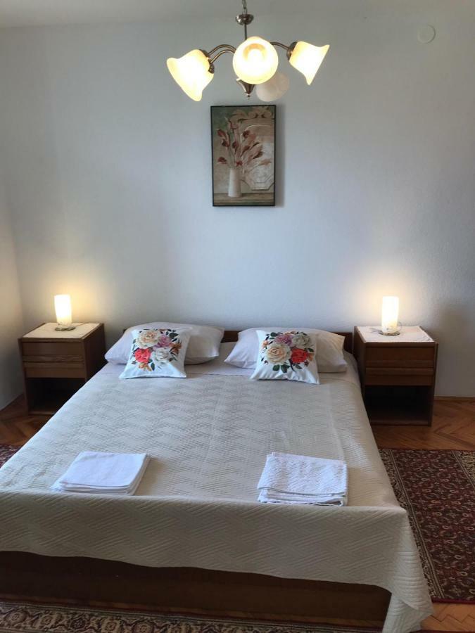 Apartmani Isabella - Ilda Radonic 젤사 외부 사진